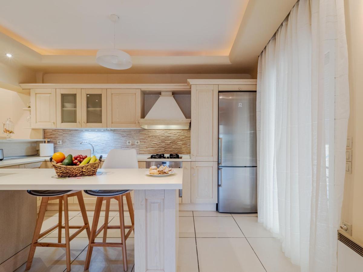Aura Elegant Apartment Near Garitsa Bay Análipsis Екстериор снимка
