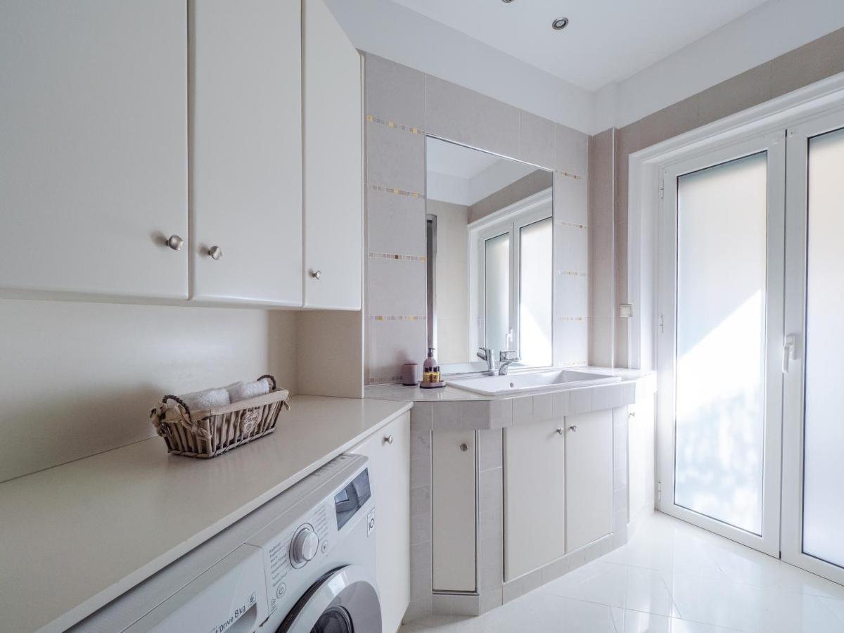 Aura Elegant Apartment Near Garitsa Bay Análipsis Екстериор снимка
