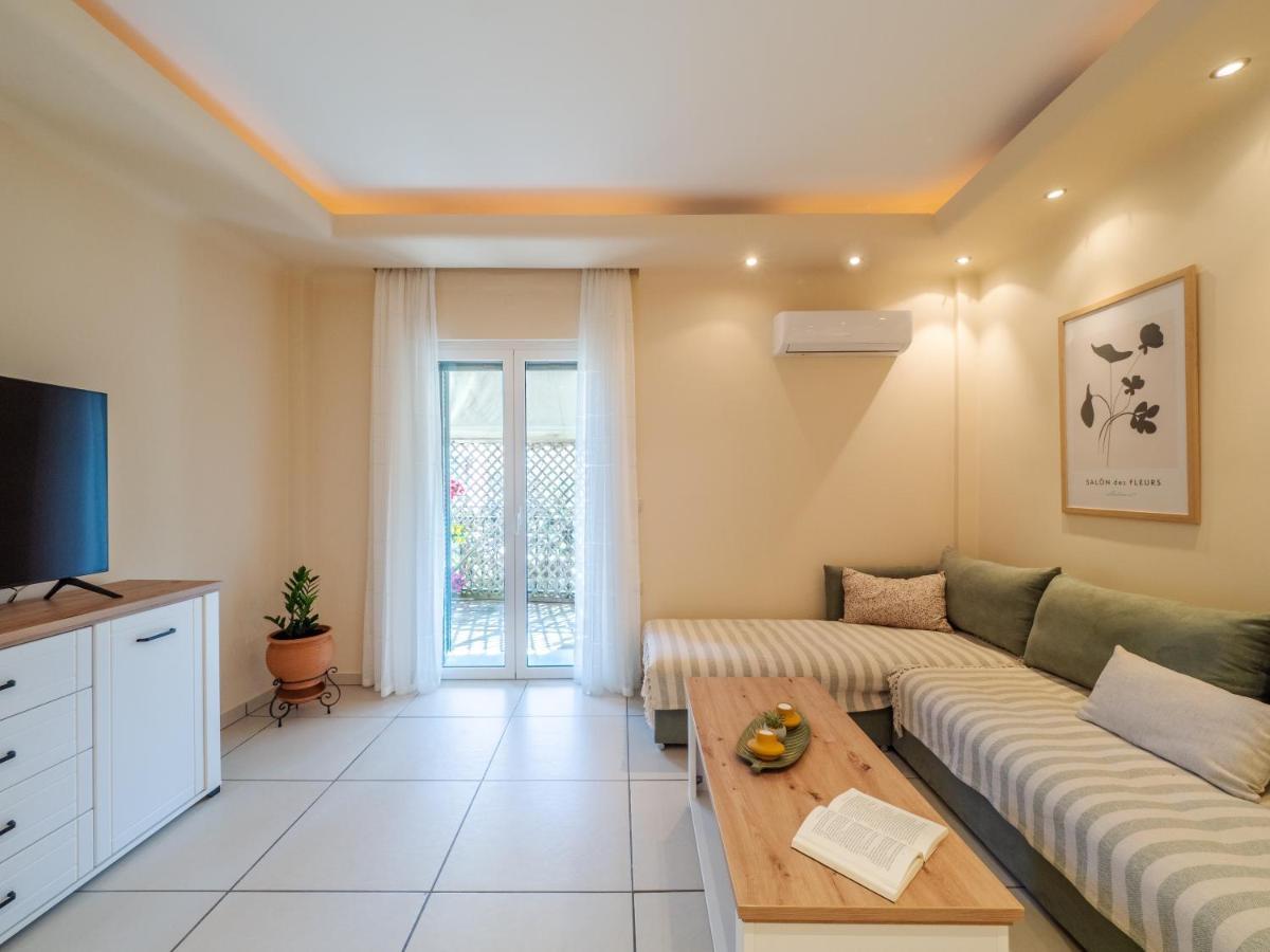 Aura Elegant Apartment Near Garitsa Bay Análipsis Екстериор снимка