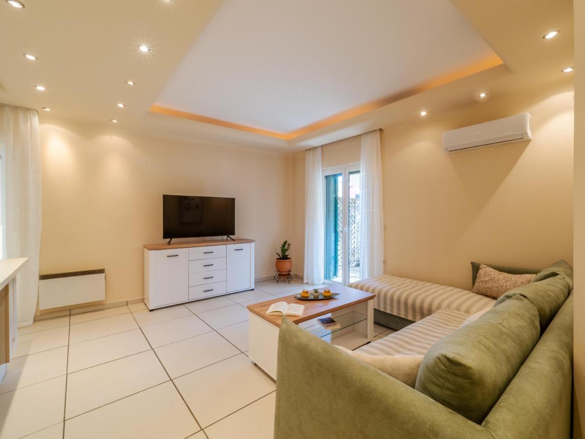 Aura Elegant Apartment Near Garitsa Bay Análipsis Екстериор снимка