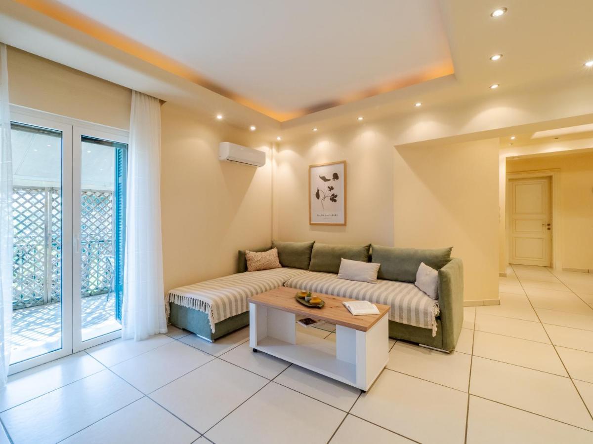 Aura Elegant Apartment Near Garitsa Bay Análipsis Екстериор снимка